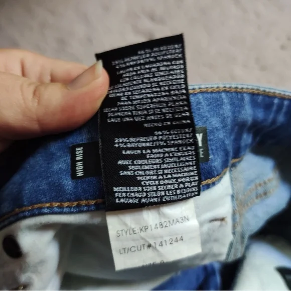 Kut from the Kloth Kelsey High Rise Ankle Flare Jeans 8 Two Tone Blue Ripped Hem - Picture 8 of 12